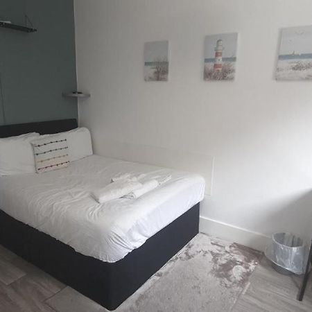 Neon 160 Hostel Swansea Bagian luar foto
