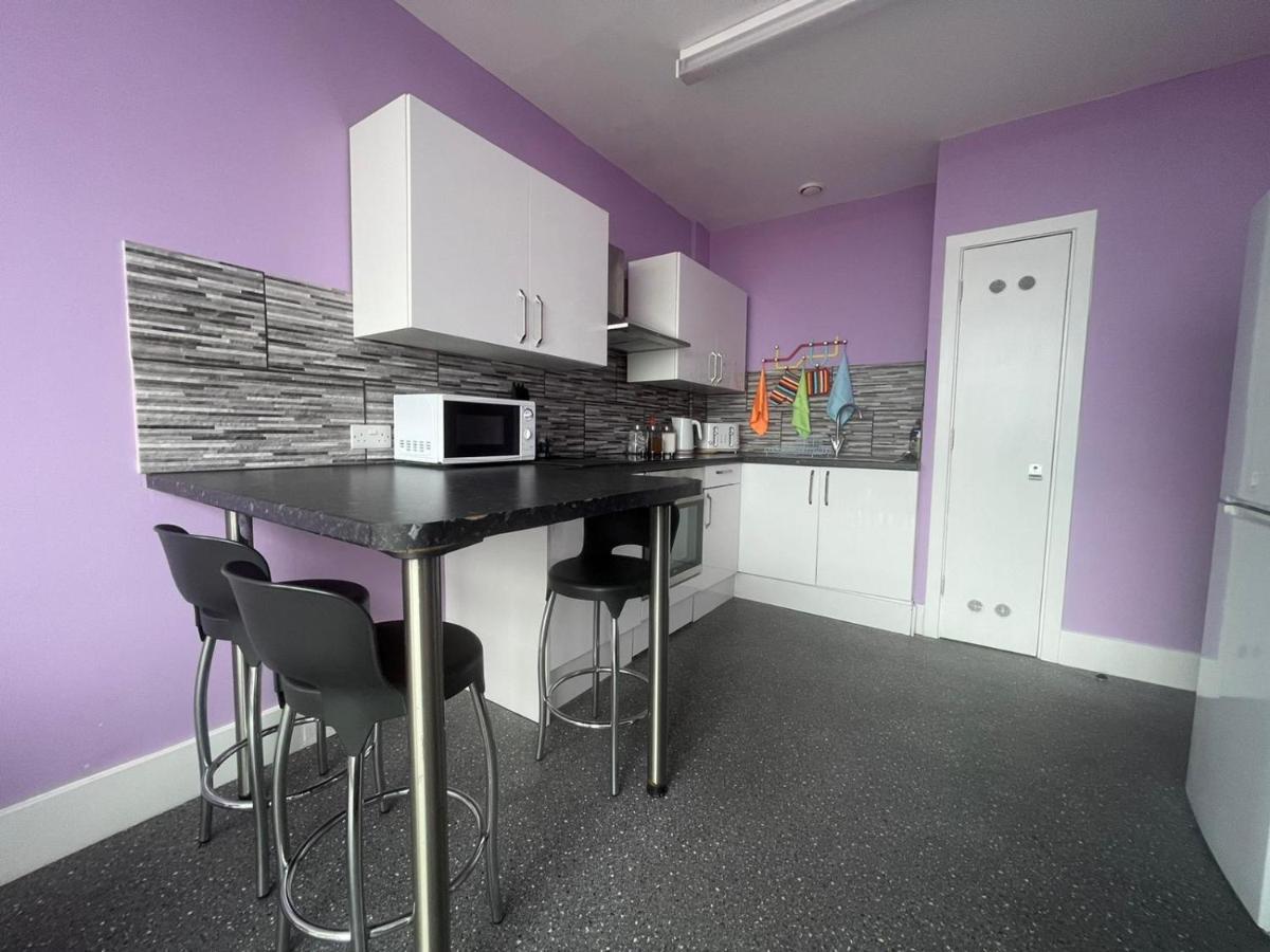 Neon 160 Hostel Swansea Bagian luar foto
