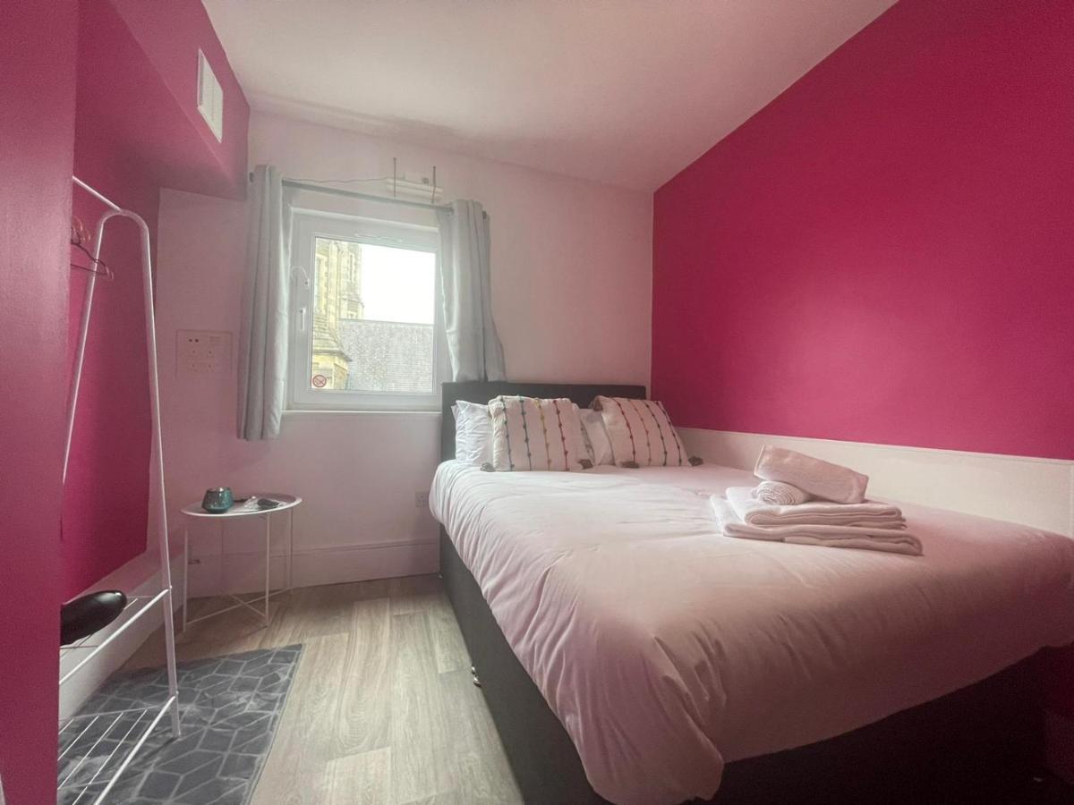 Neon 160 Hostel Swansea Bagian luar foto