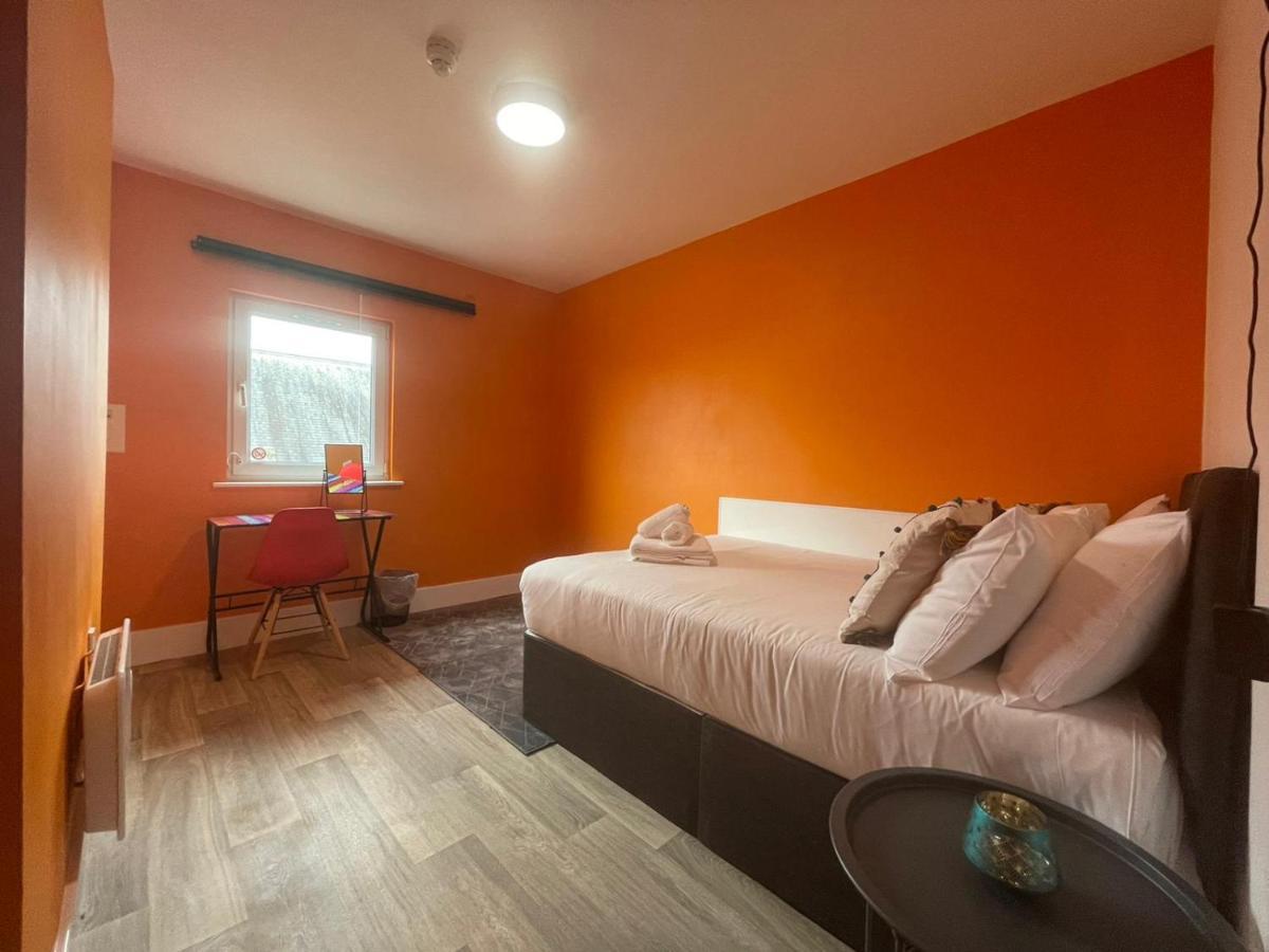 Neon 160 Hostel Swansea Bagian luar foto