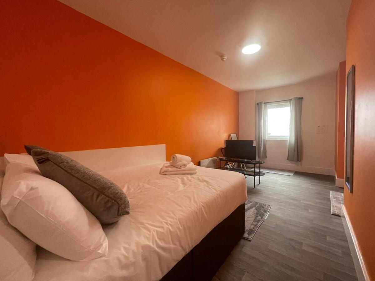 Neon 160 Hostel Swansea Bagian luar foto