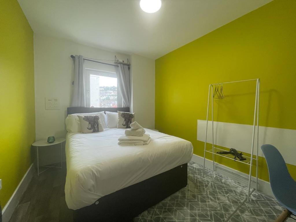 Neon 160 Hostel Swansea Bagian luar foto
