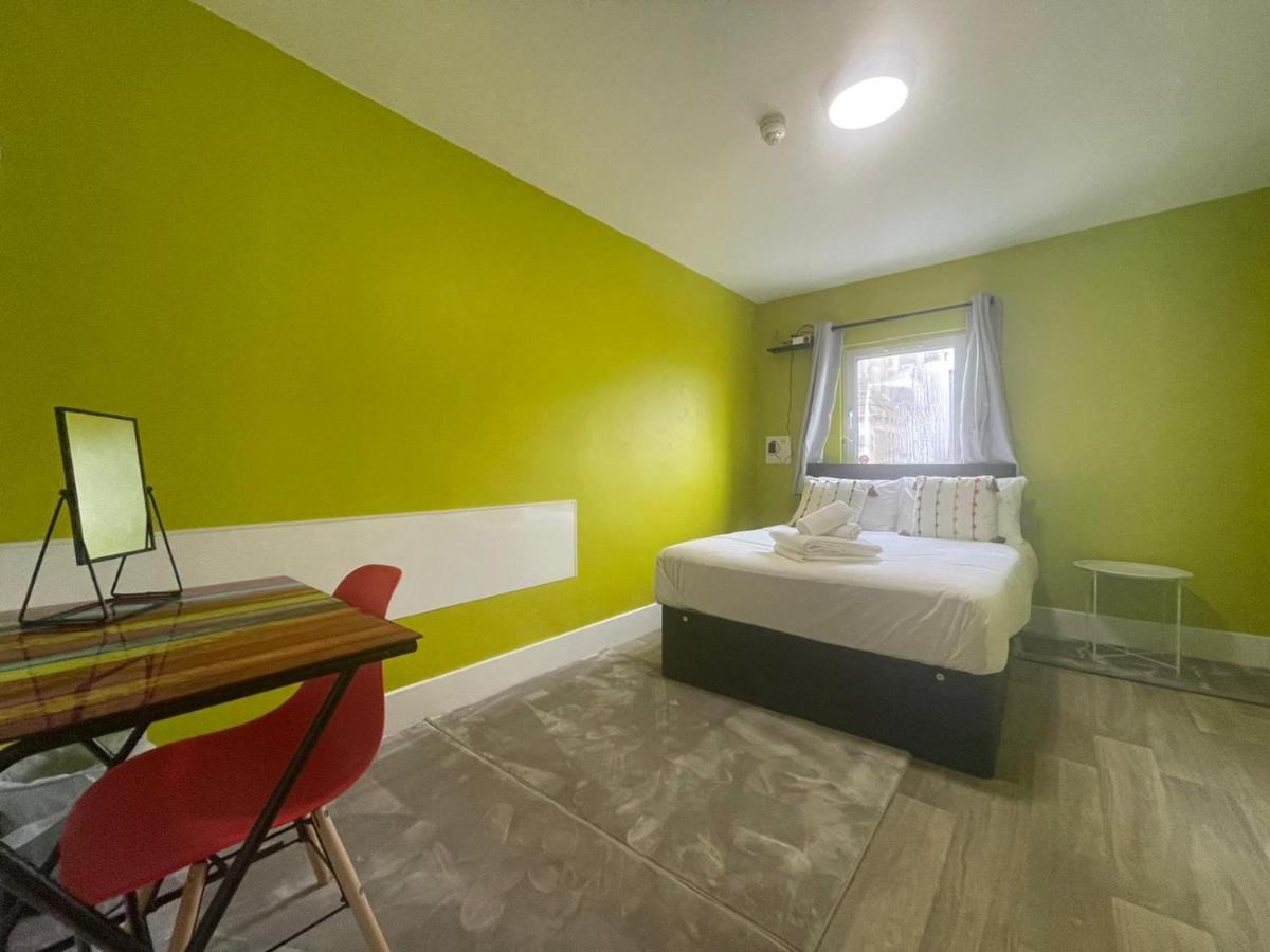 Neon 160 Hostel Swansea Bagian luar foto