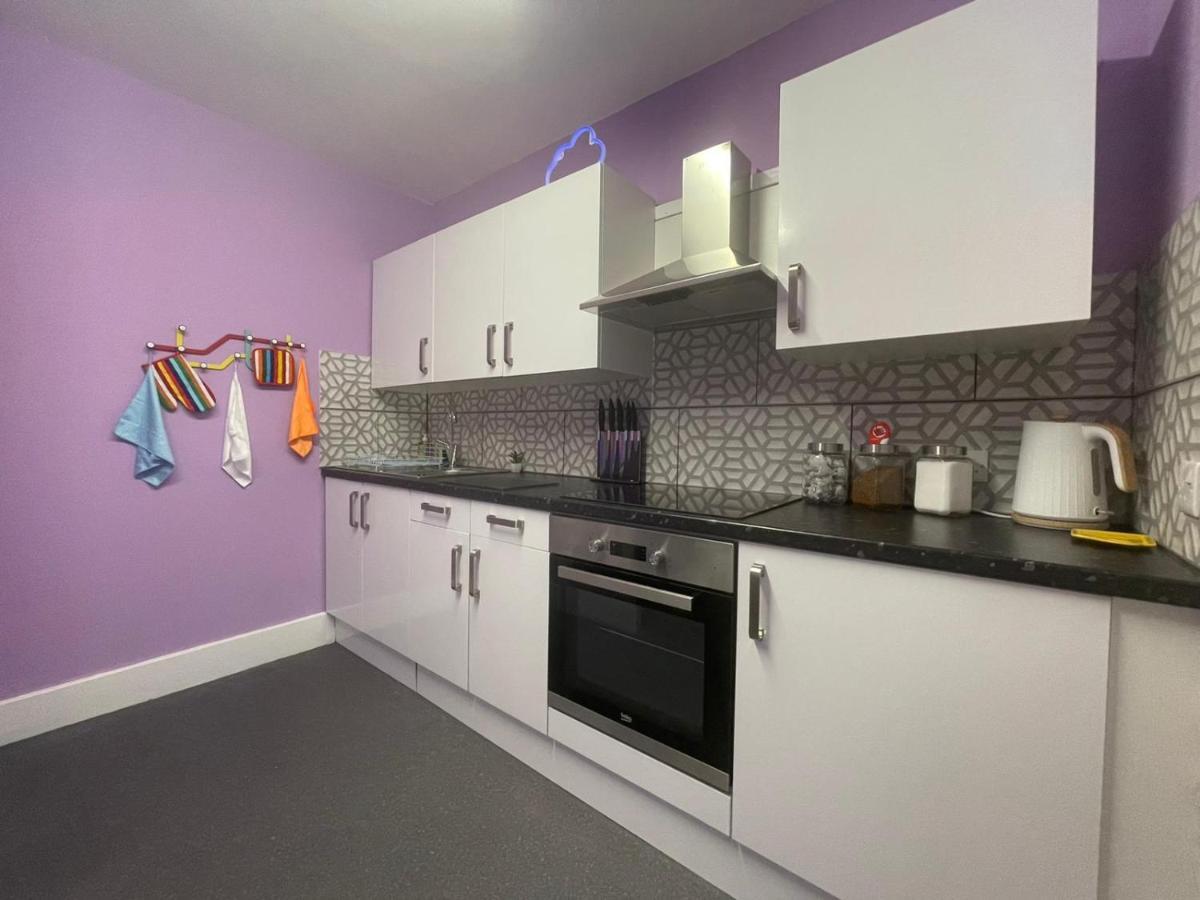 Neon 160 Hostel Swansea Bagian luar foto