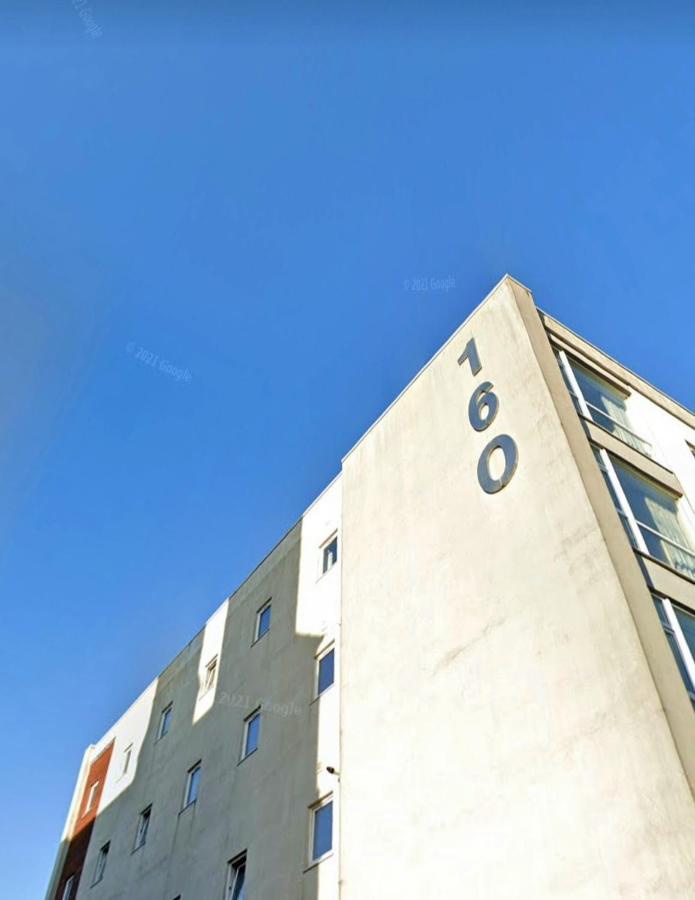 Neon 160 Hostel Swansea Bagian luar foto