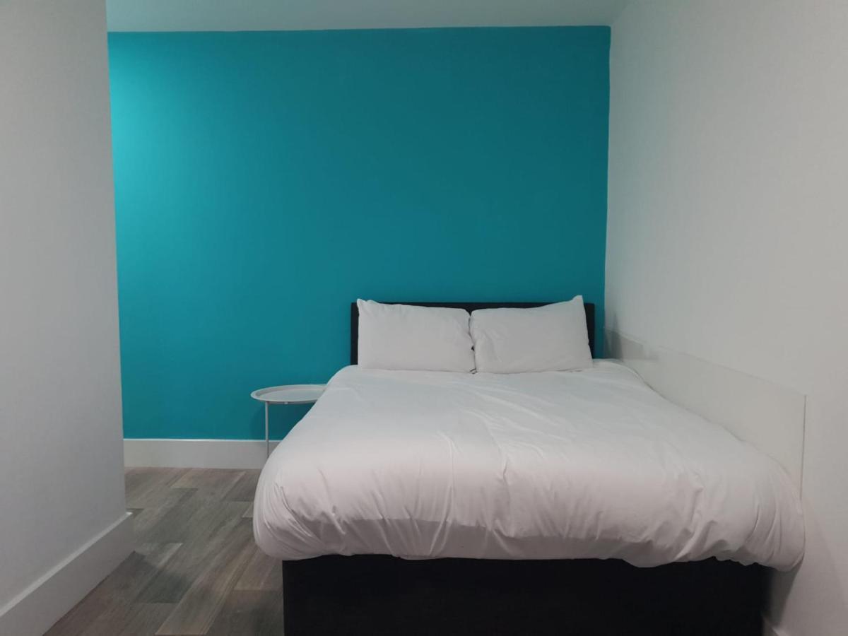 Neon 160 Hostel Swansea Bagian luar foto