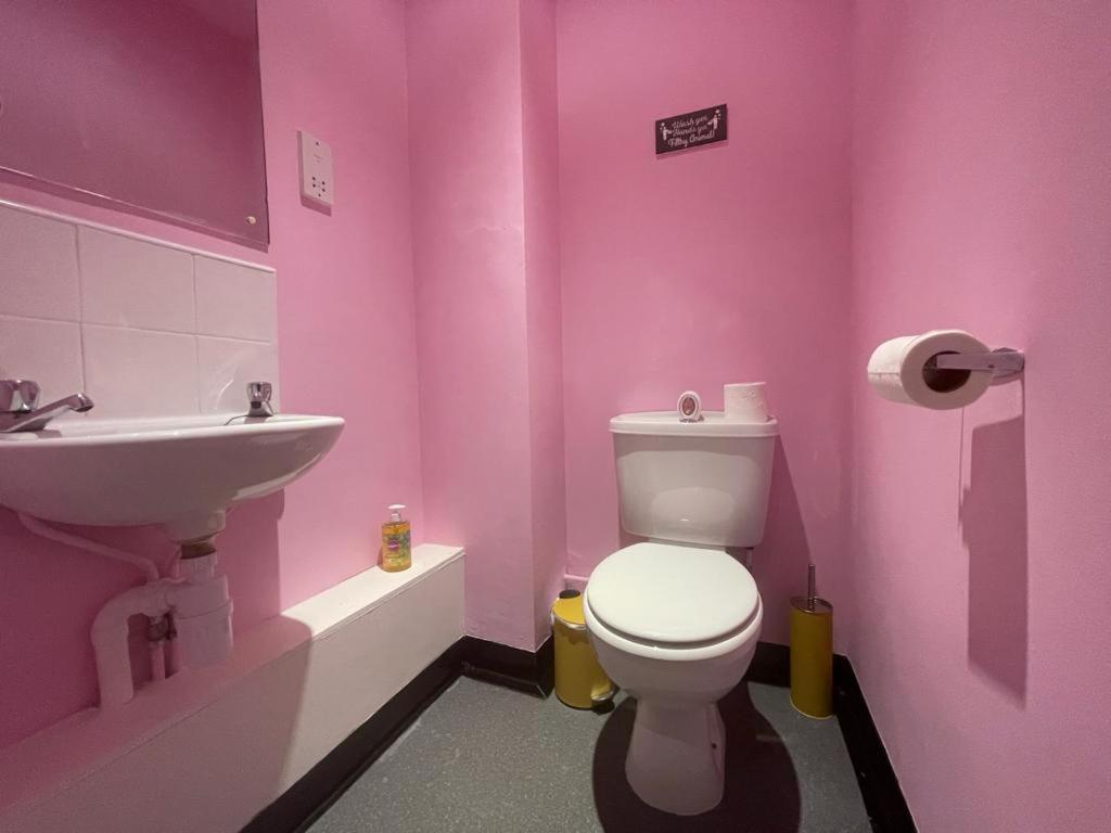 Neon 160 Hostel Swansea Bagian luar foto