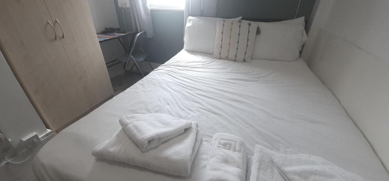 Neon 160 Hostel Swansea Bagian luar foto